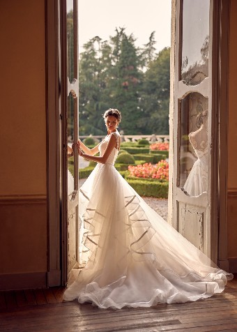 Randy Fenoli Hollis Luxe #9 Diamond White thumbnail