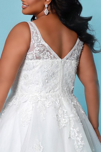 Sydney's Closet SC5274 #2 Ivory thumbnail