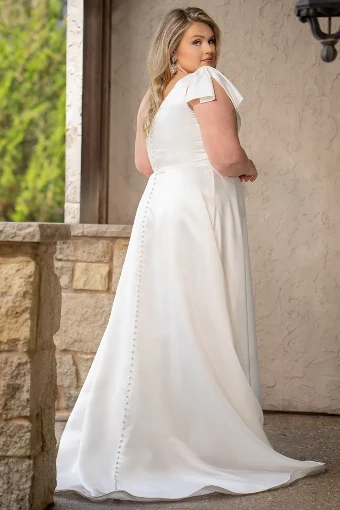 Sydney's Closet SC5355 #3 Ivory thumbnail